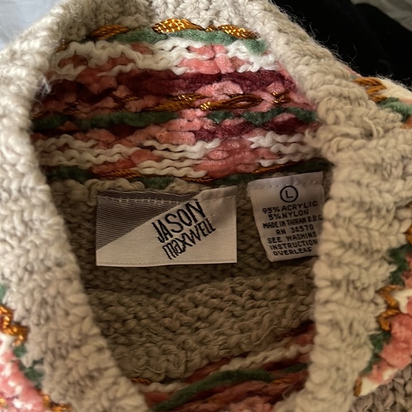 Large sweater - Picture 2 of 2